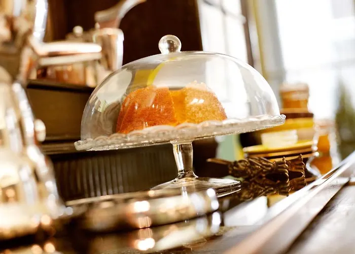 Saint Shermin & Champagne Hotel 4*