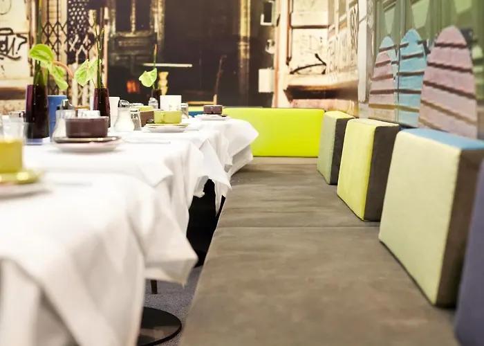 Saint Shermin & Champagne Hotel